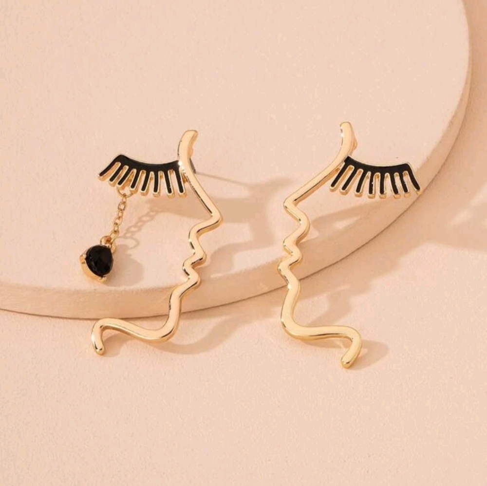 Feminine Face Earrings